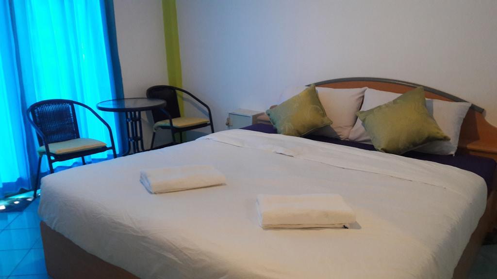 Nong Guest House Pattaya Exteriör bild