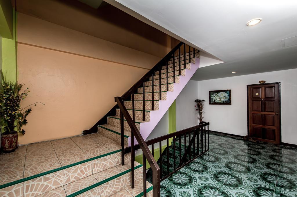 Nong Guest House Pattaya Exteriör bild