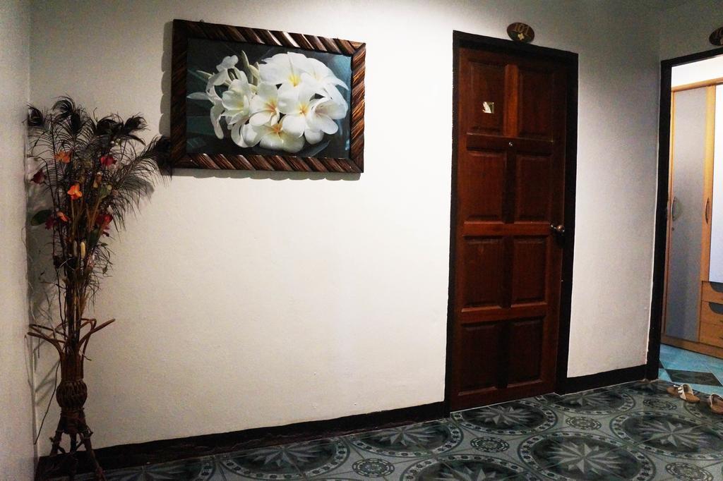 Nong Guest House Pattaya Exteriör bild
