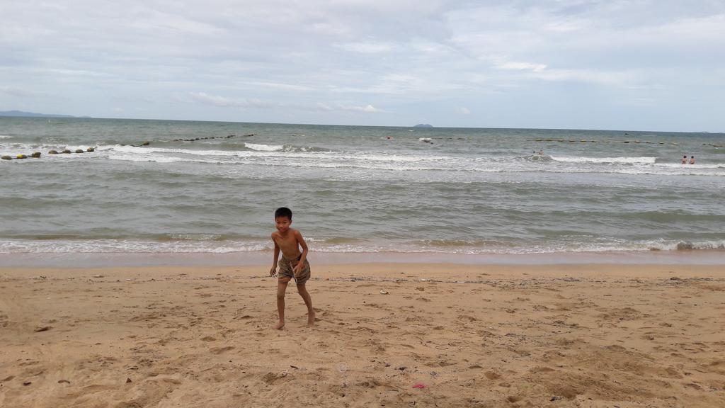 Nong Guest House Pattaya Exteriör bild